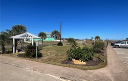2290 N Fulton Beach Rd, Rockport, TX 78382