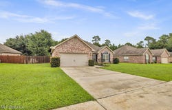 74 Tantallon Drive, Ocean Springs, MS 39564
