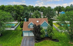 10 Wyckoff Way, Hillsborough Twp., NJ 08844-4376