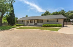 1821 N Mary-Ellen St, Pampa, TX 79065