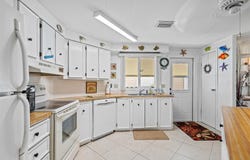 261 NW 52nd Ct, Deerfield Beach, FL 33064