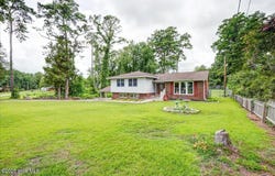 2111 Neuse Cliffs Drive, New Bern, NC 28560