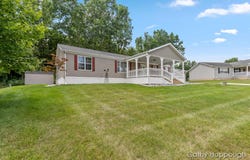1133 Yeomans Street, Ionia, MI 48846