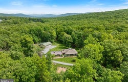 12915 SHADY LANE, HILLSBORO, VA 20132