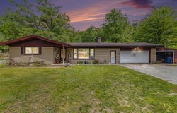 116 E Beech Street, Fruitport, MI 49415