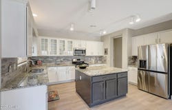 9423 W MONTE VISTA Road, Phoenix, AZ 85037