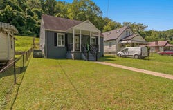 567 Garrison Avenue, Charleston, WV 25302