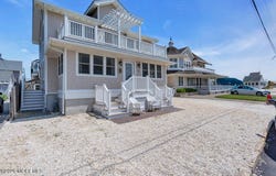 11 Dover Avenue, Lavallette, NJ 08735