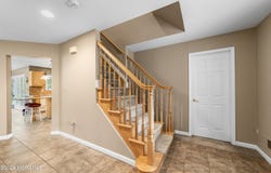 1 Pineview Court, Monroe, NJ 08831