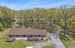 889 E 1500 N, Wheatfield, IN 46392