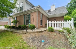 1002 White Pine Pl, La Grange, KY 40031