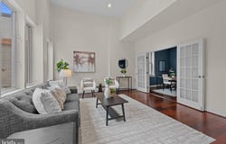 12 E MOUNT VERNON Place, BALTIMORE, MD 21202