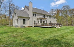 120 Ice Lake Drive, Mountain Top, PA 18707