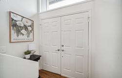 812 SE OLYMPIA DR, Vancouver, WA 98683