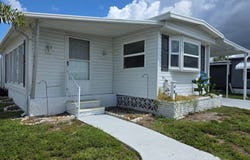 48 Spring Ln, Englewood, FL 34223