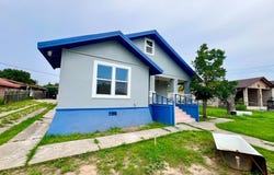 370 Nueces, Eagle Pass, TX 78852