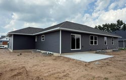 615 W Silverleaf Court, Plover, WI 54467