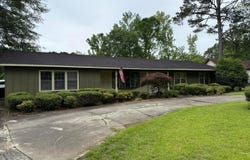 902 NE ASHWORTH St, Hartselle, AL 35640