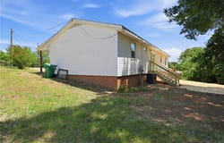 4237 Valley Circle, Thomasville, NC 27360