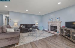 2500 Miramar Ave, Castro Valley, CA 94546