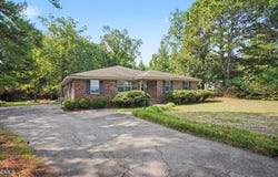 12821 N Carolina 242 Highway S, Bladenboro, NC 28320