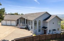 367 RIDGECREST DR, Roseburg, OR 97471