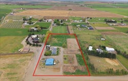 201 Clover Ln, Pasco, WA 99301