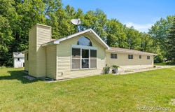 68538 8th Avenue, South Haven, MI 49090