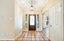 106 Los Altos DR, Lakeway, TX 78734