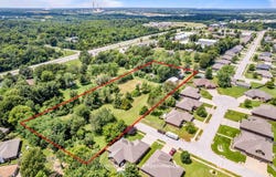 4132 W Farm Rd 172, Brookline, MO 65619
