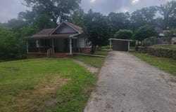 470 Dogwood Ave, Alexander City, AL 35010