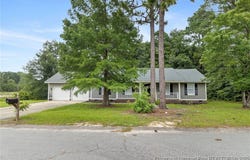 806 Eagle Landing Drive, Hope Mills, NC 28348
