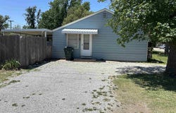 1325 E 8th Ave, Hutchinson, KS 67501