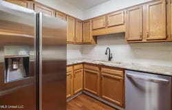 2501 Gulf Avenue, Gulfport, MS 39501