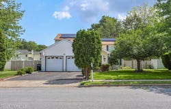 22 Stemler Drive, Cliffwood, NJ 07721