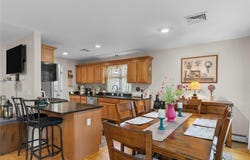 5 Leighas Lane, Coventry, RI 02816