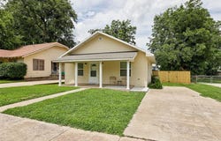 825 Elm Avenue, Yukon, OK 73099