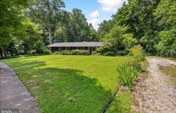 16 LENAPE TRAIL, WENONAH, NJ 08090