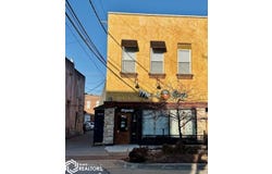 112 N Main Street, Fairfield, IA 52556