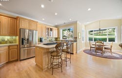 4735 AMHERST CT, Lake Oswego, OR 97035