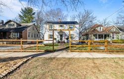 921 S Pickwick Avenue, Springfield, MO 65804
