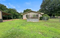 300 Pine Street, Ore City, TX 75683