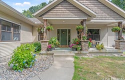 8685 Greeley Court NE, Rockford, MI 49341