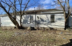 615 Barnes Street, Providence, KY 42450