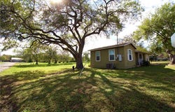 808 E Lott Street, Beeville, TX 78102