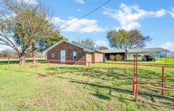 12992 Cemetery Rd, Marietta, OK 73448