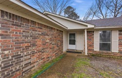 207 Fairway Drive, Conway, AR 72034