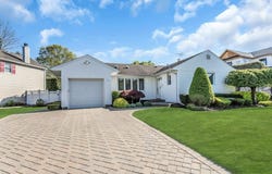20 Doone Drive, Syosset, NY 11791
