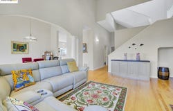 7075 Elverton Dr, Oakland, CA 94611