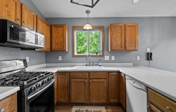 3854 WESTERN Drive, OSHKOSH, WI 54903-1199